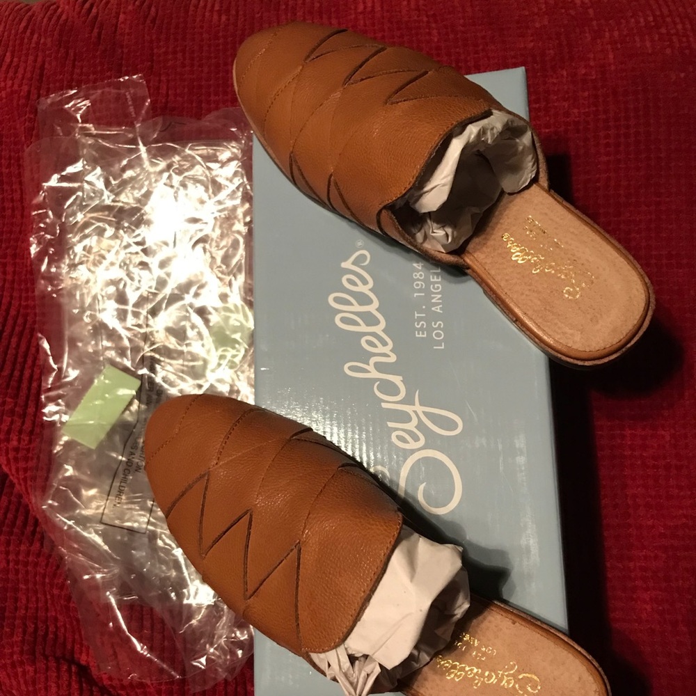 Seychelles Survival Flat in Tan Leather